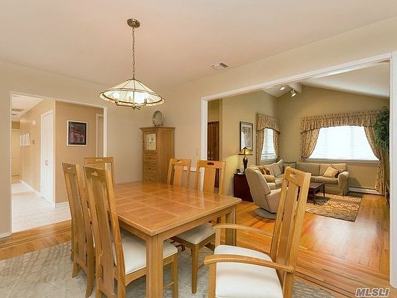 4th image of 7 Heather Ln