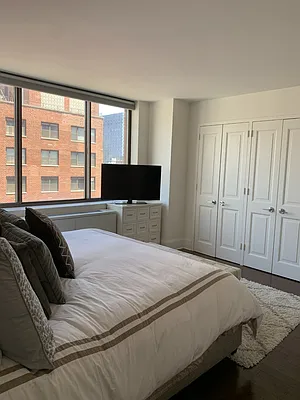 Rented by Corcoran | media 28