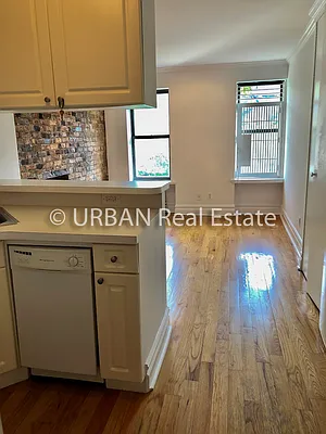 Rented by Urban Real Estate Inc | media 23