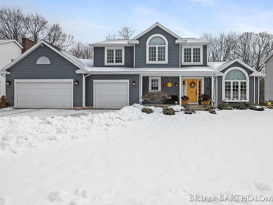 1st image of 3918 Wilton Dr SE