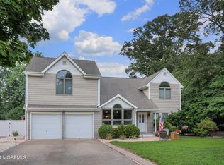 739 Hollyberry Ln, Brick, NJ 08724