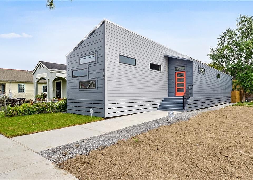 1st image of 2105 New Orleans St