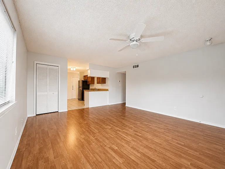 Brookview Ct - 5630 AL — Photo 10