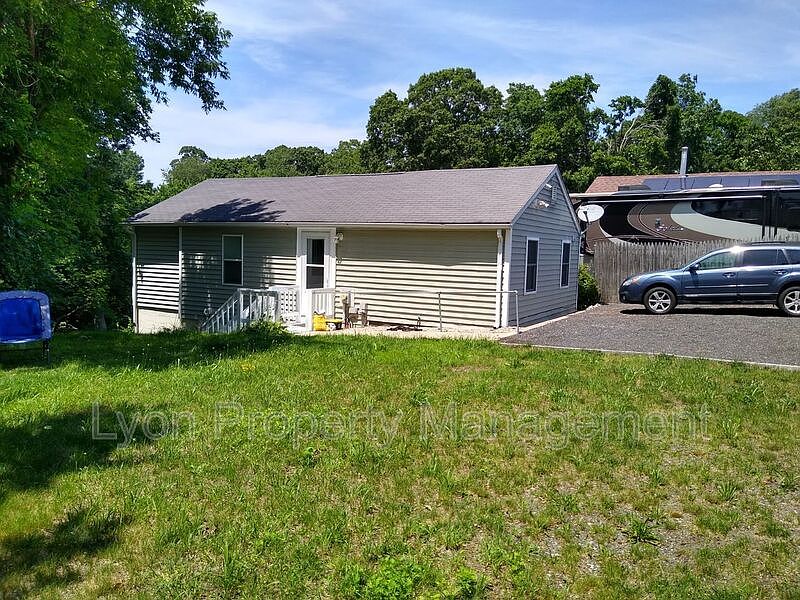 431 Nausauket Rd, Warwick, RI 02886 Zillow