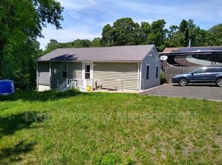 431 Nausauket Rd, Warwick, RI 02886