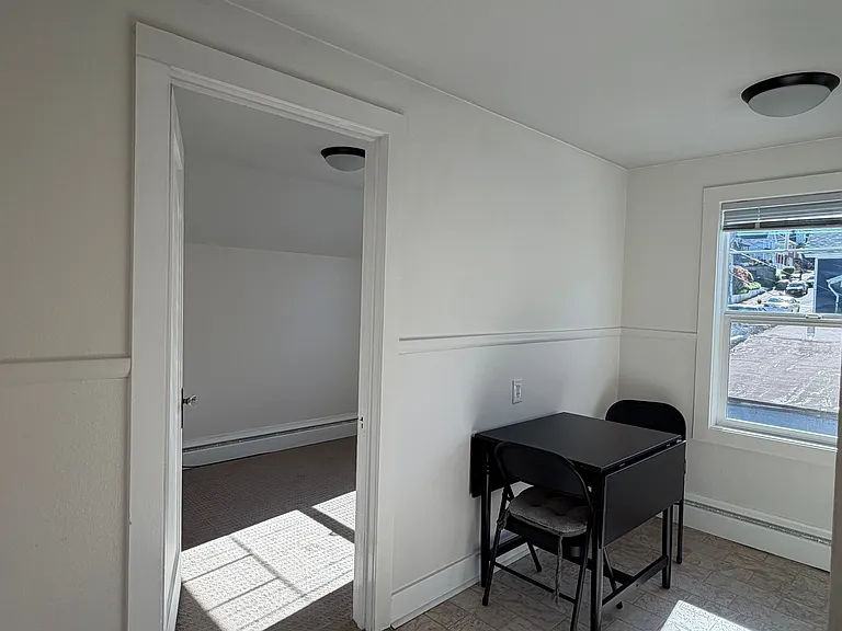 486 Commercial St #2 — Photo 6