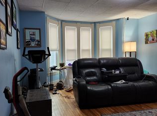 213 Lincoln St APT 2F, Worcester, MA 01605