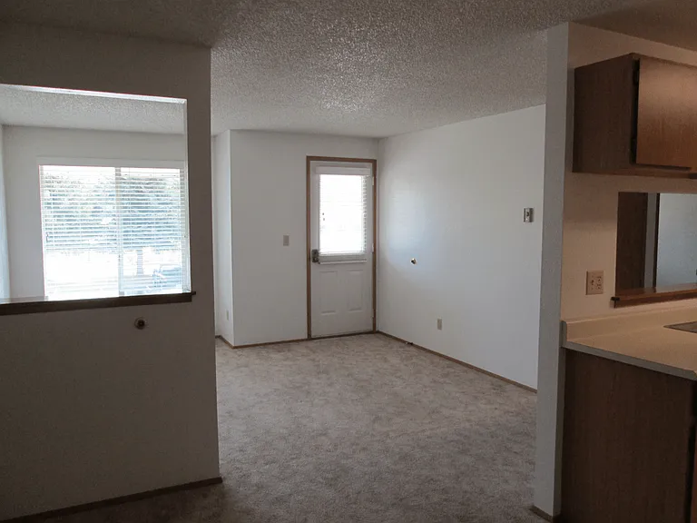 8551 N Government Way — Photo 4