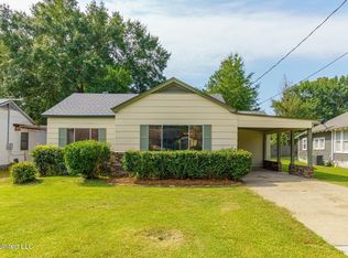 1014 W 5th St, Hattiesburg, MS 39401