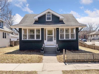1696 James Ave, Saint Paul, MN, 55105