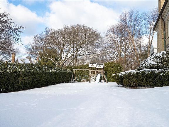 3rd image of 123 Oxford Rd