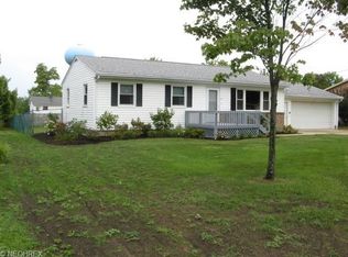 157 Maplewood Dr, Jefferson, OH 44047