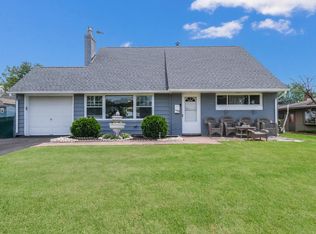 164 Cobalt Ridge Dr S, Levittown, PA 19057