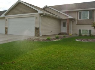 1308 28th St NW, Minot, ND 58703