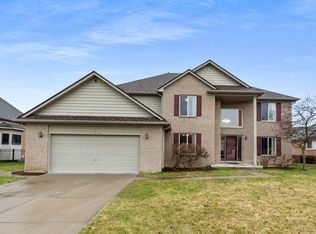 19884 Pine Cone Dr, Macomb, MI 48042