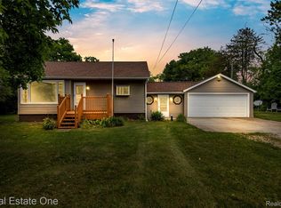 6710 Griswold Rd, Smiths Creek, MI 48074
