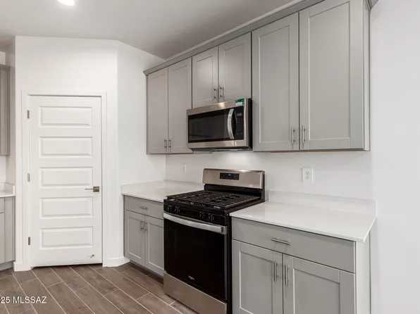 1130 S Nedra Pl, Vail, AZ 85641