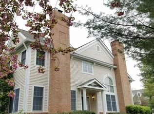 7 Cowdray Pkwy, Far Hills, NJ 07931