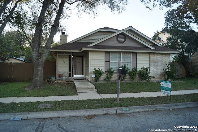 1st image of 814 Meadow Arbor Ln