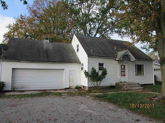 2nd image of 819 Lincolnway E