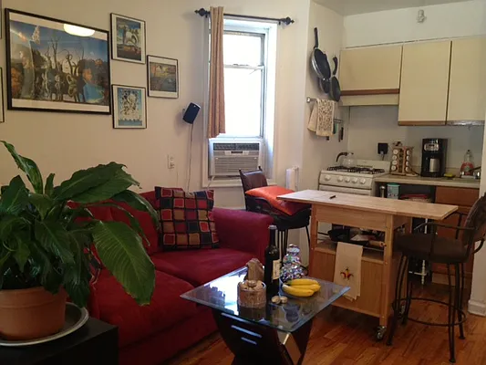 Rented by Pink Stone Realty LLC | media 18