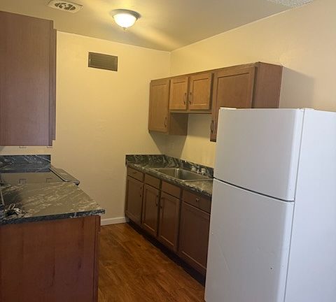 5th image of 1518 E Hedrick Dr #C8af4babd