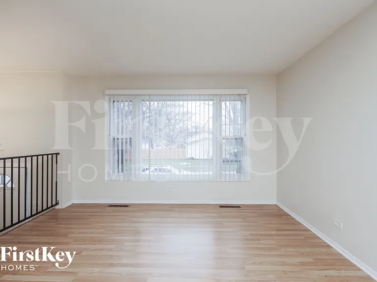 5724 Edward Dr — Photo 4