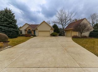 1212 Linden Ln, Kansasville, WI 53139
