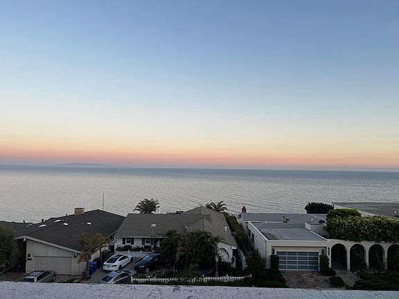 3rd image of 18219 Coastline Dr APT 3