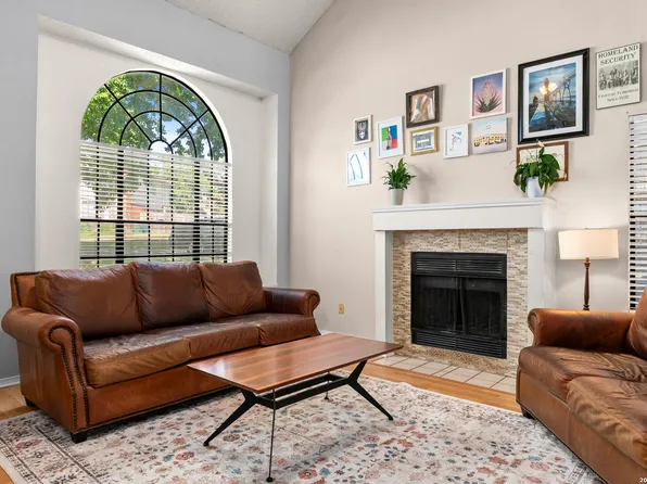 1114 OAK PATH, San Antonio, TX 78258