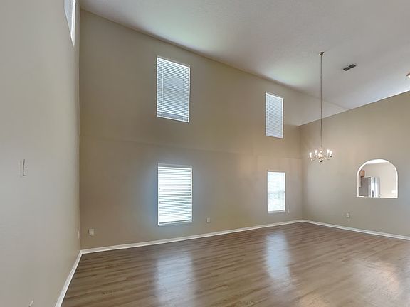 5th image of 3820 Sunset Cove Dr