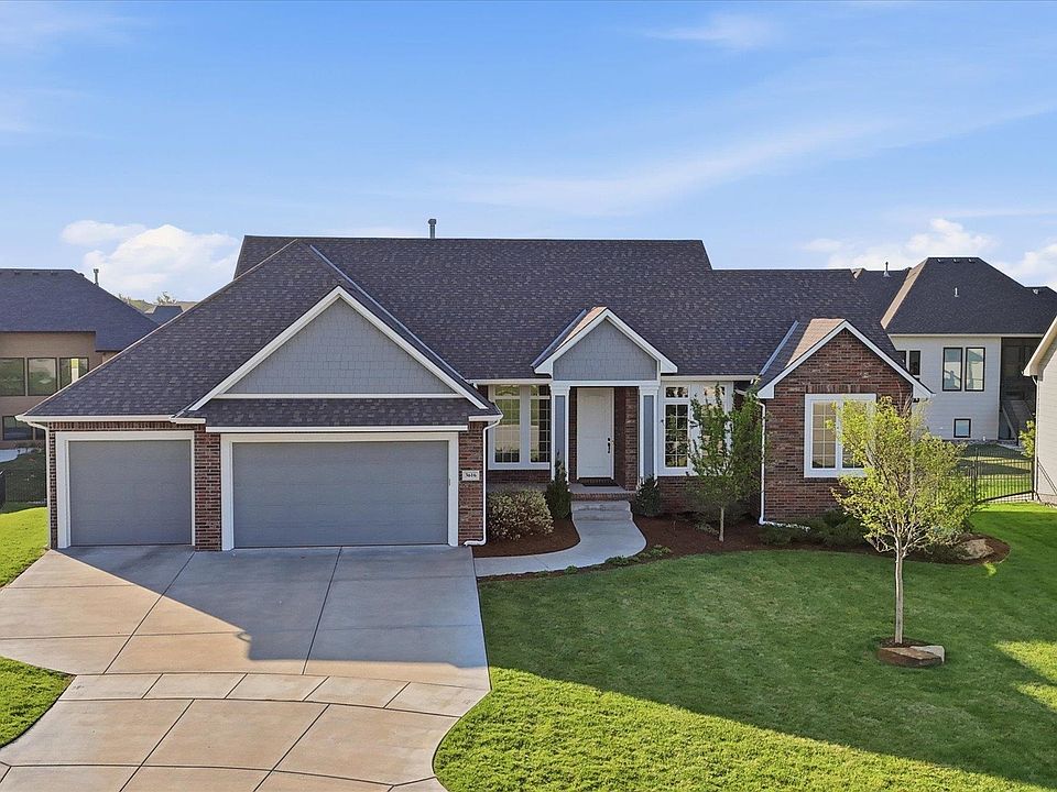 1st image of 3616 N Crest Ct