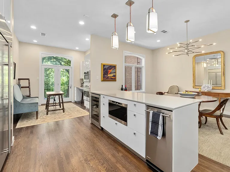 3718 Bridle Path — Photo 9