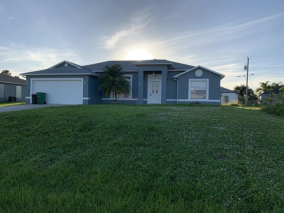 3rd image of 463 SW Kestor Dr