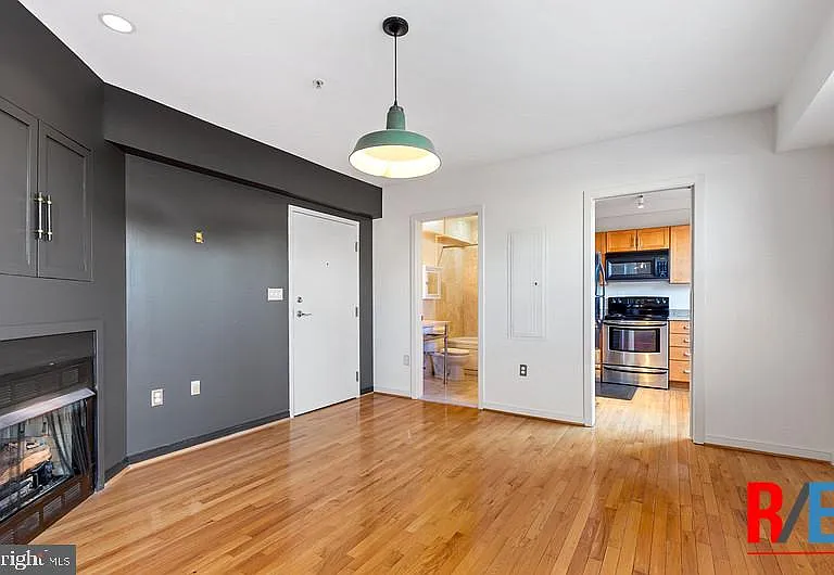 815 King St #4E — Photo 6