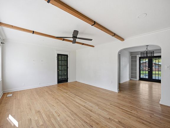 3rd image of 113 Hill Rd