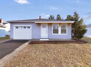 212 Parisian Ct, Toms River, NJ 08757