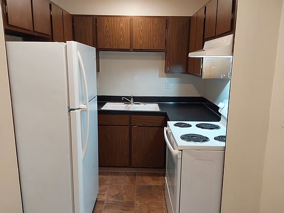 3rd image of 2025 4th Ave #14058812