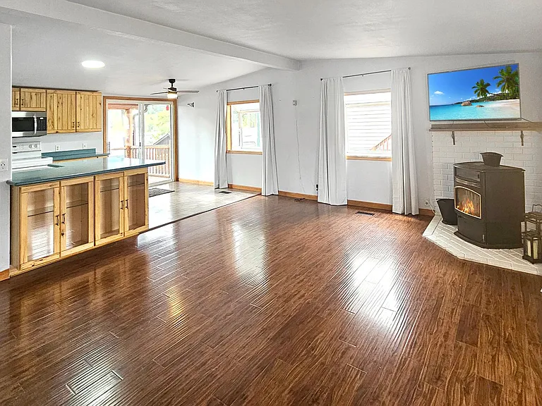 531 Greggs Rd — Photo 16