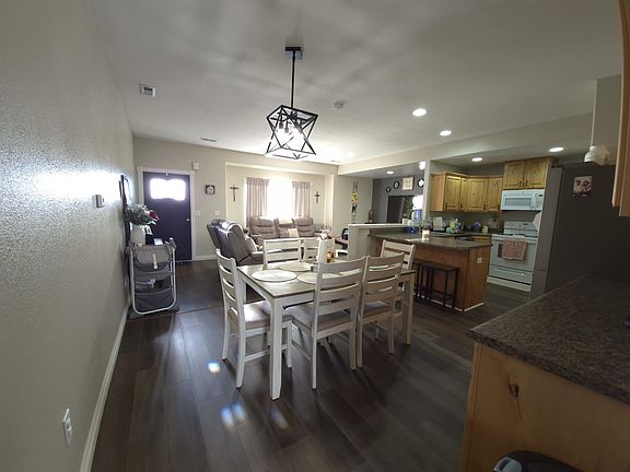 4th image of 841 Blue Sage Way