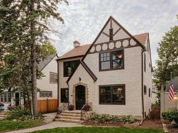 2137 Wellesley Ave, Saint Paul, MN 55105