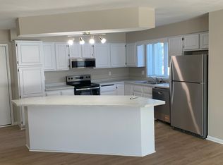 133 Woodview Dr, Cottage Grove, WI 53527