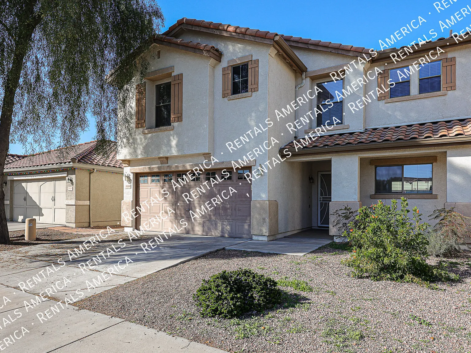 3 bed, 2.5 bath, 1837 sqft, $2,150 — Photo 2