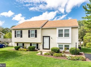 6612 Wexford Ln, Sykesville, MD 21784