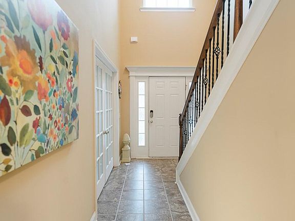 3rd image of 115 Brandy Wine Ct