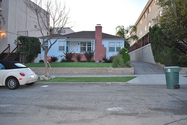 1st image of 627 E Elmwood Ave
