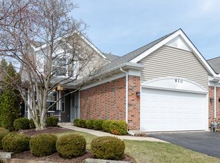 810 Twelve Oaks Pkwy, Woodstock, IL 60098