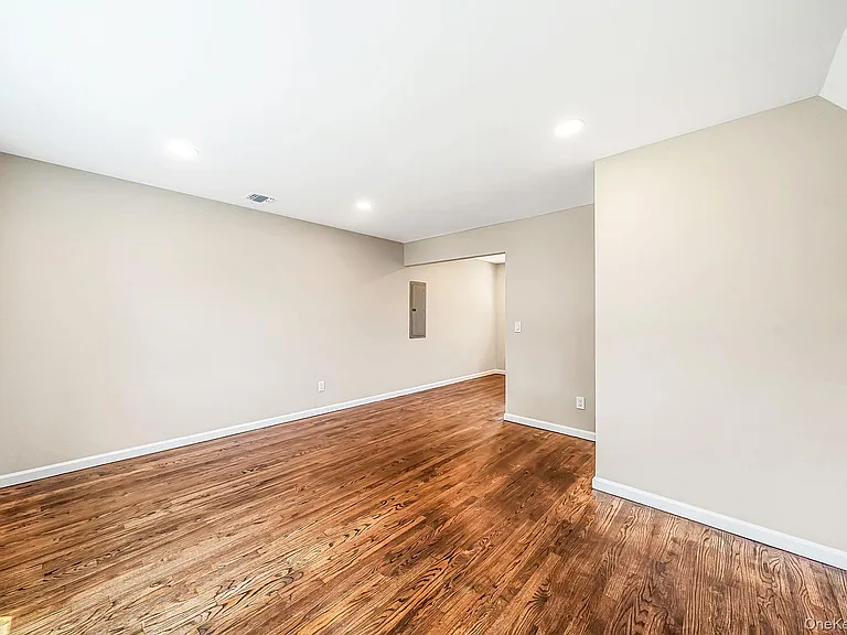 610 Americus Ave — Photo 6