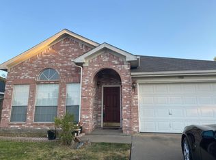 1008 Brook Canyon Dr, Arlington, TX 76018