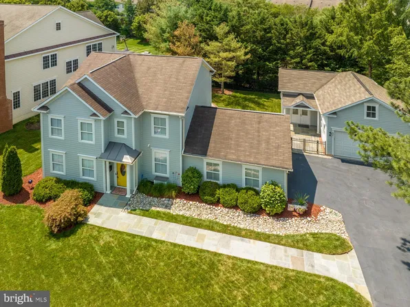 631 Spring St, Herndon, VA 20170